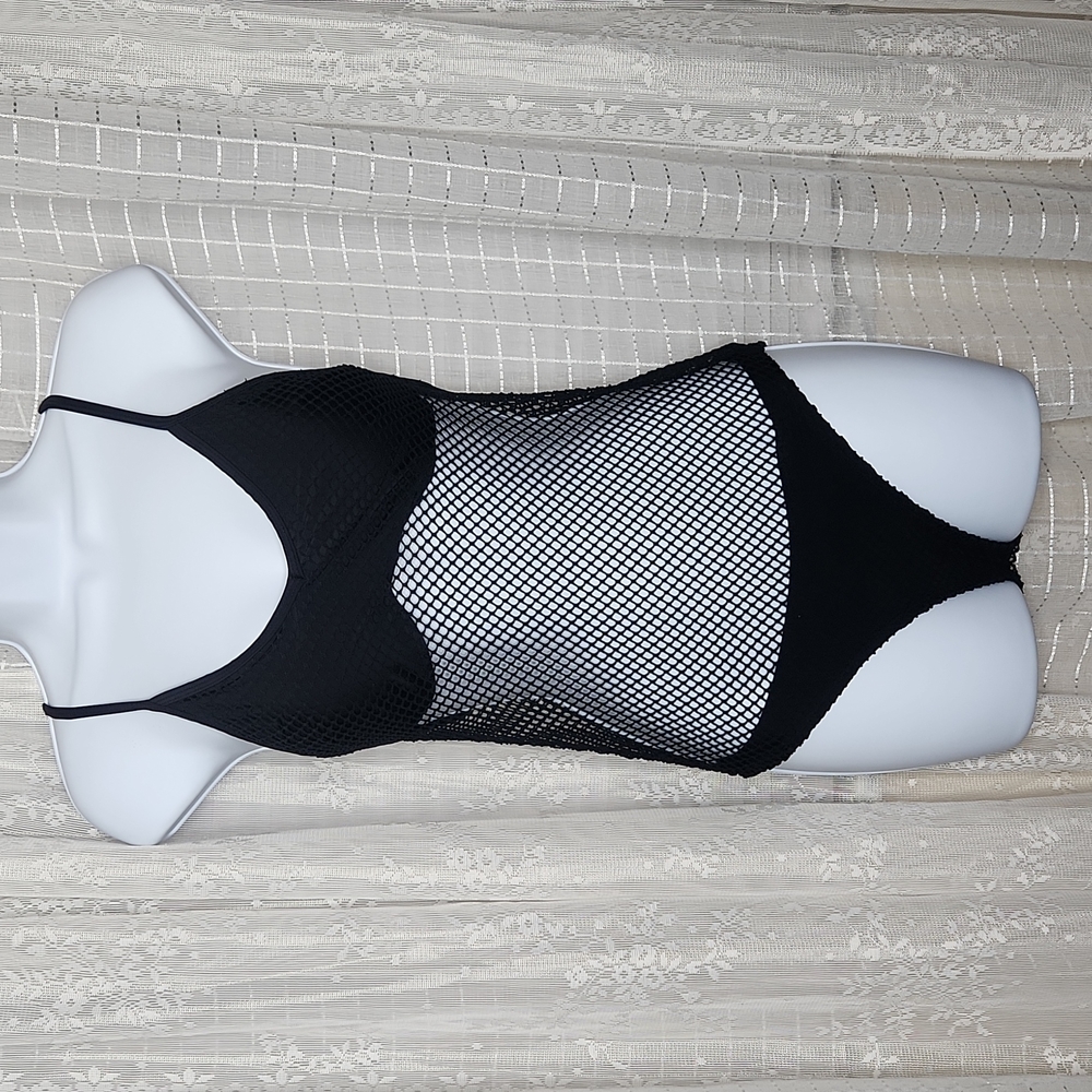 2/$25 or 3/$30 Black One Piece Swim Suit W/ Mesh Middle Racer Back SzS